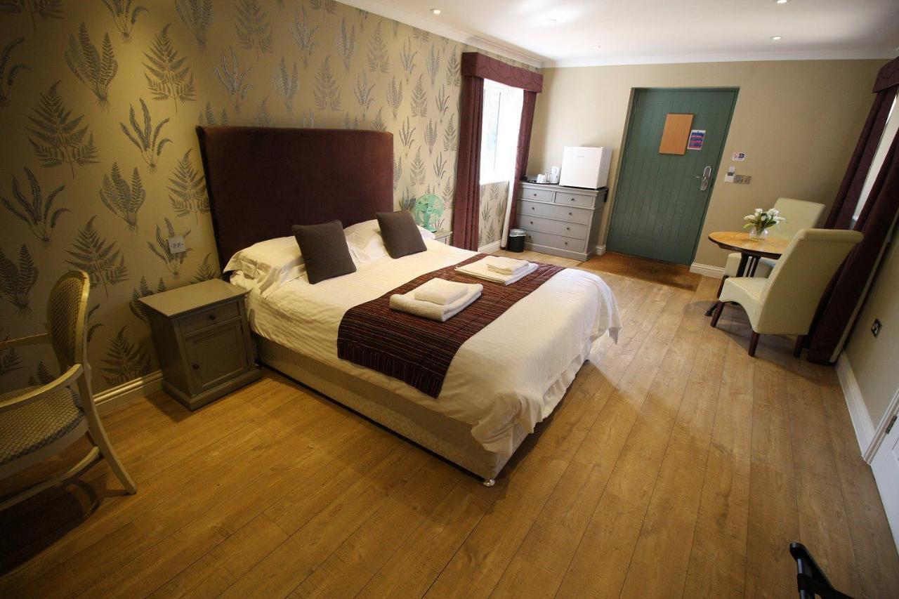 The Sun Inn Swindon Ruang foto