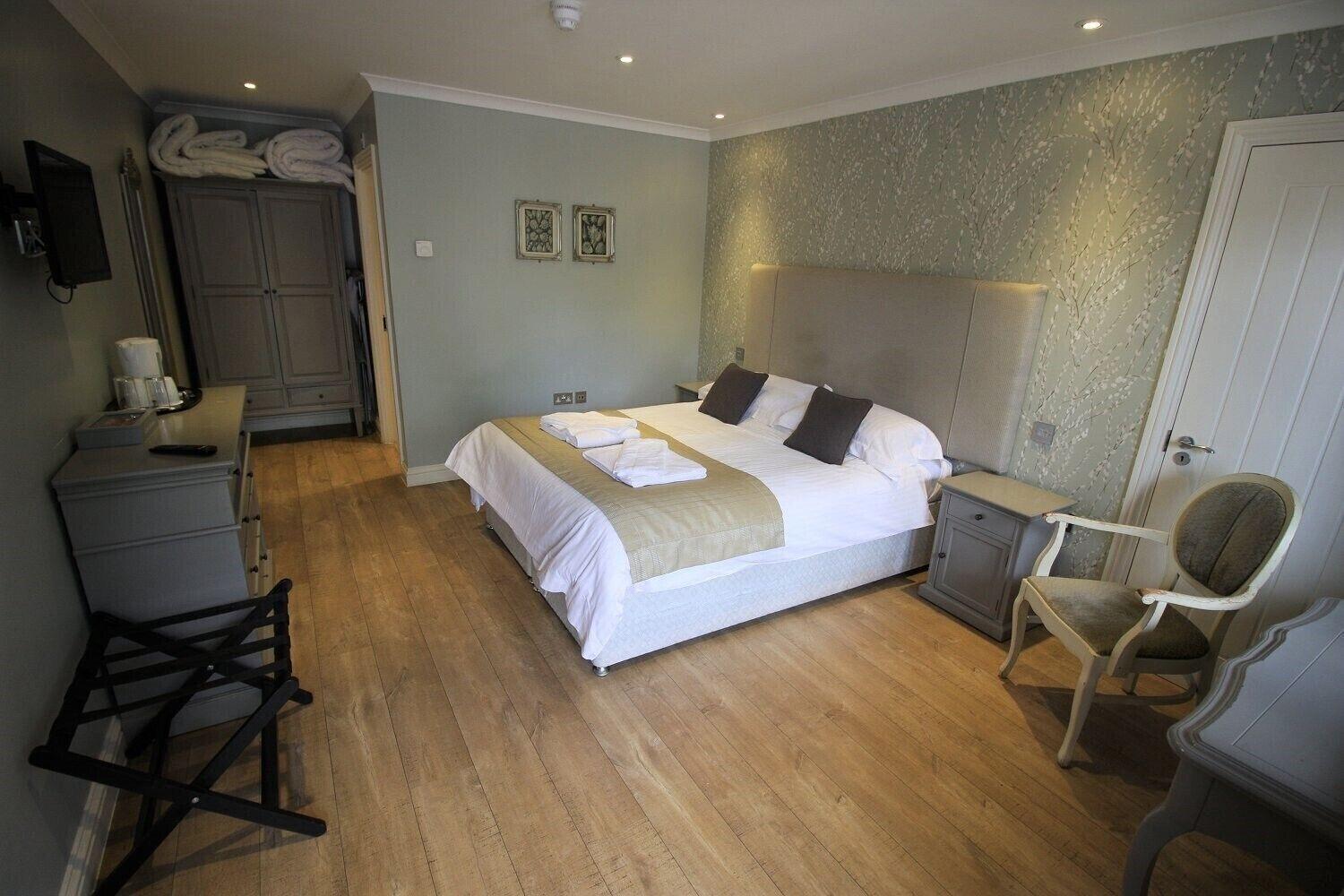 The Sun Inn Swindon Bagian luar foto