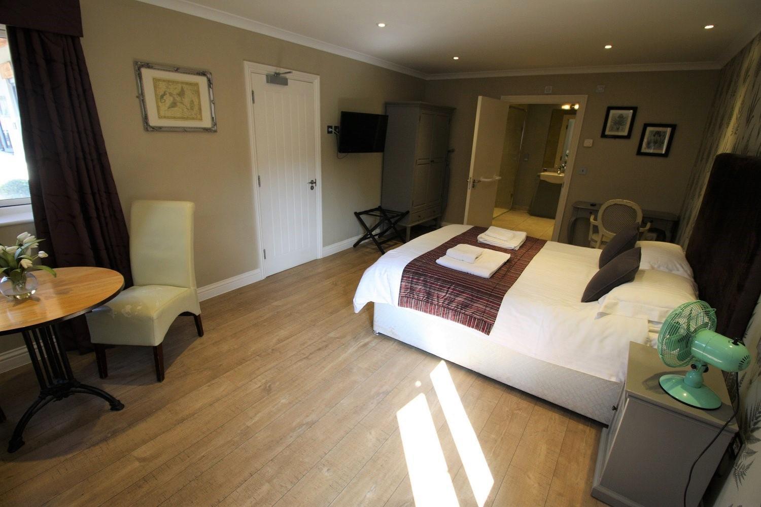 The Sun Inn Swindon Ruang foto