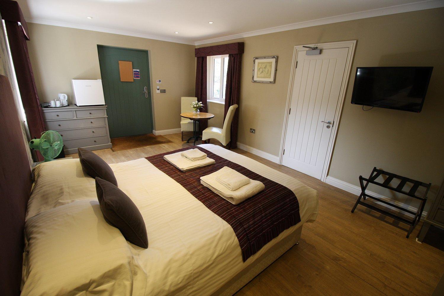 The Sun Inn Swindon Ruang foto